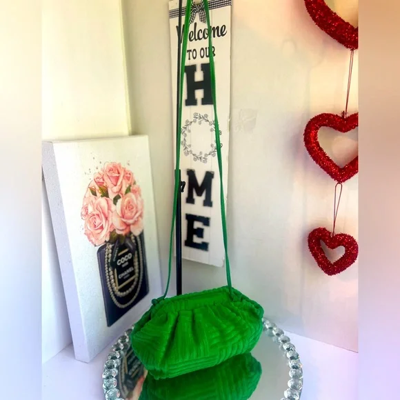 Green canvas Textured Women's crossbody Bag - Picture 4 of 9